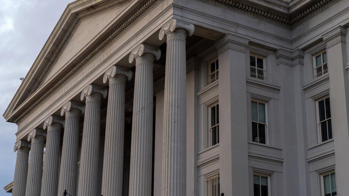 Man arrested after jumping over barricade near Treasury Building ...