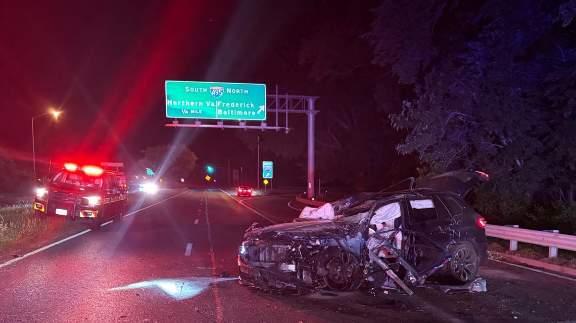 Rollover crash in Bethesda leaves 5 hurt