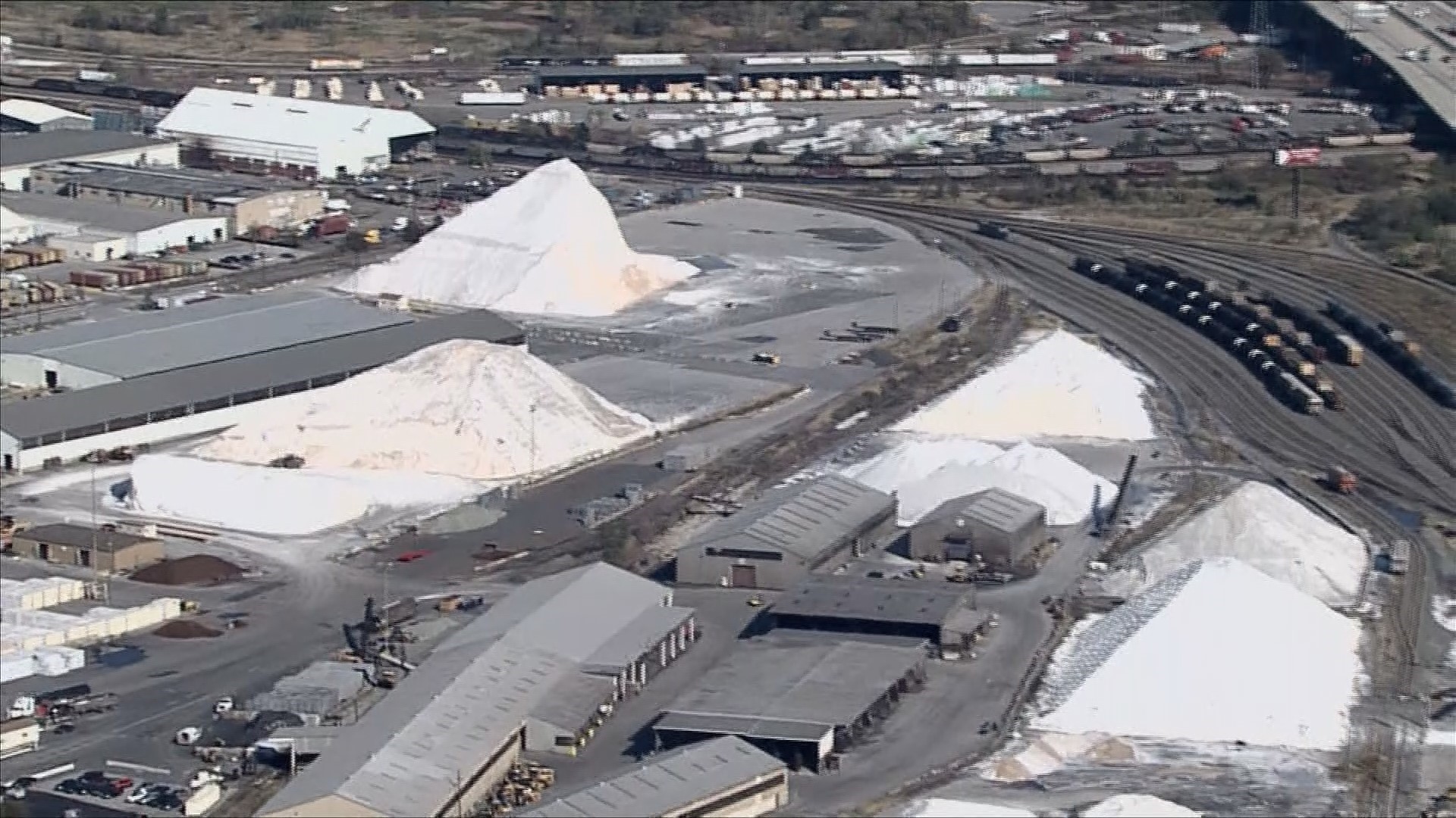 10-story Stockpiles Of Salt In Baltimore Are Headed For Roads | Wusa9.com