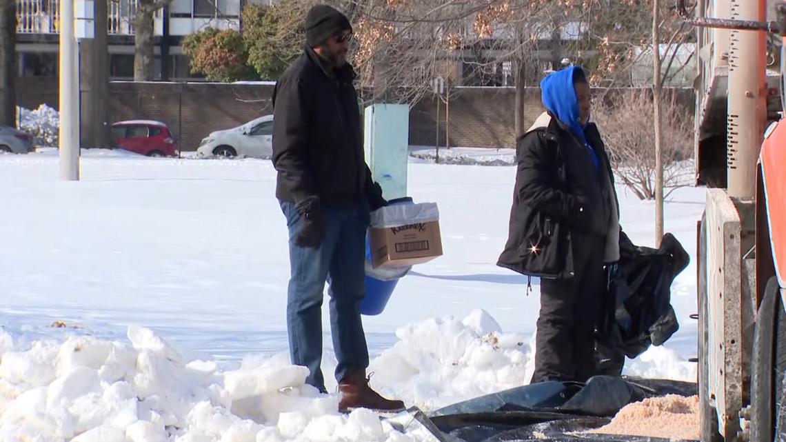 DC adds 6th pop-up for afternoon salt distribution