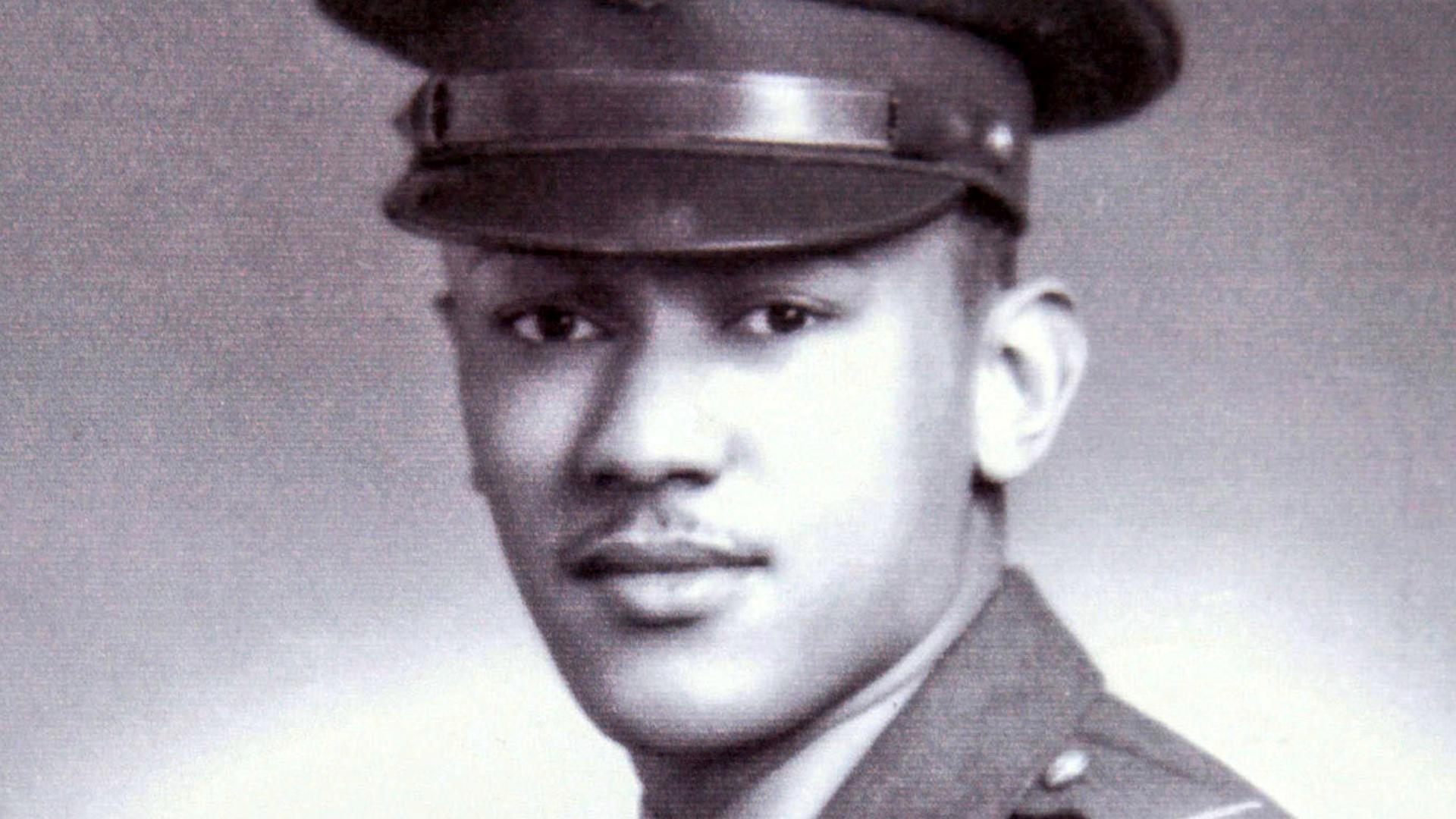 Waverly B. Woodson Jr., treated 200 men during D-Day all while he was injured. Sen. Chris Van Hollen (D-Md.) hosted the posthumous ceremony Tuesday.