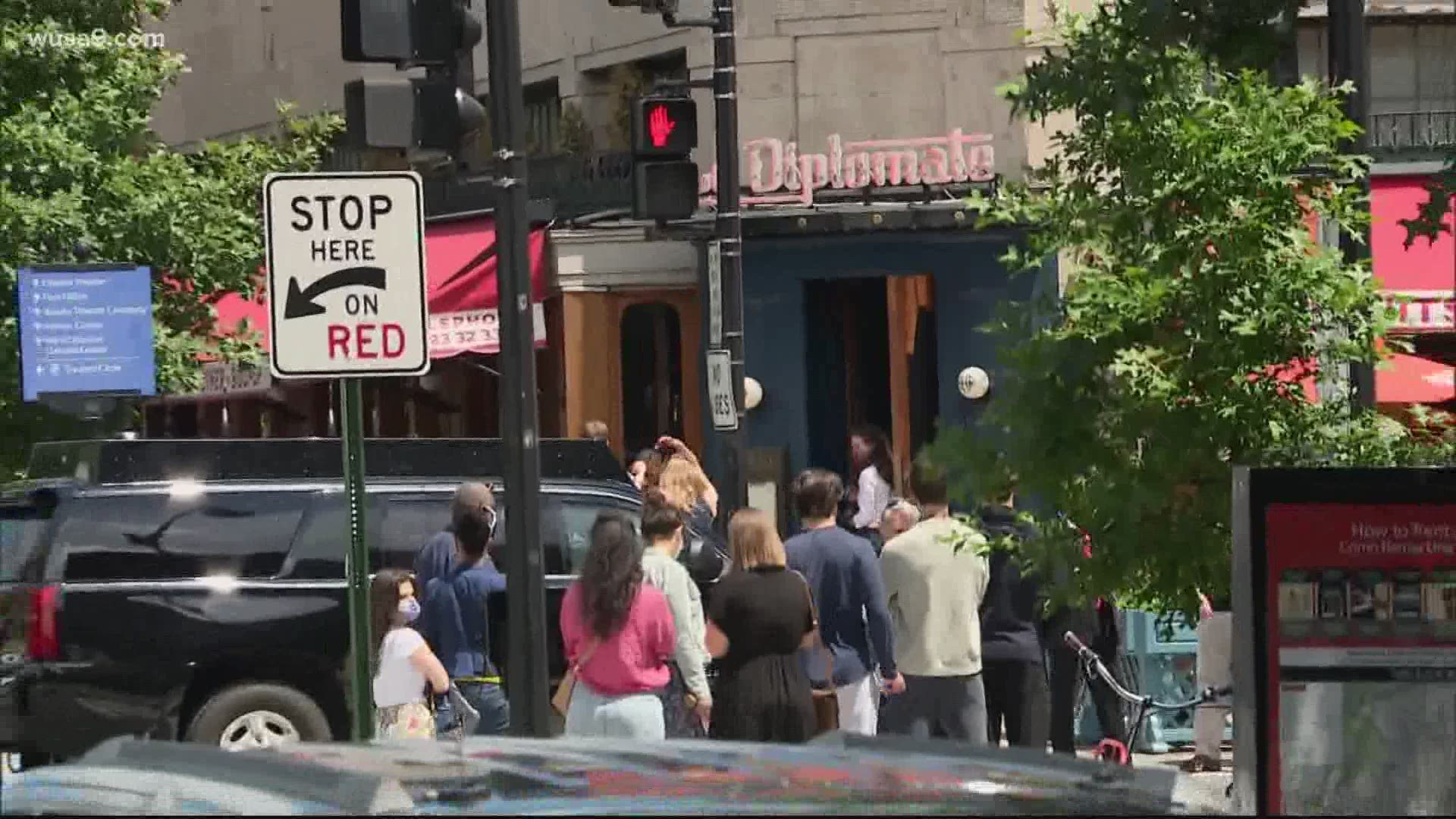 An unscheduled pit stop at D.C.'s Le Diplomate got people talking on social media.