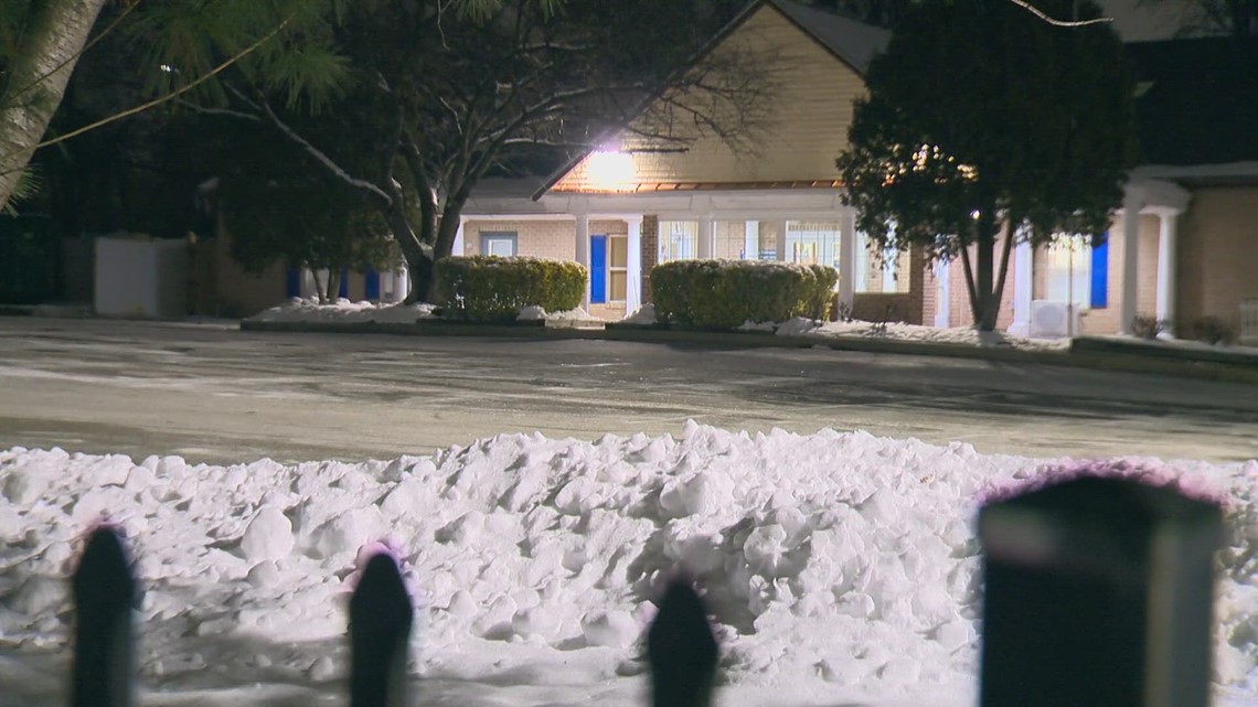 Search is on for the gunman that killed a snow plow driver in Howard Co