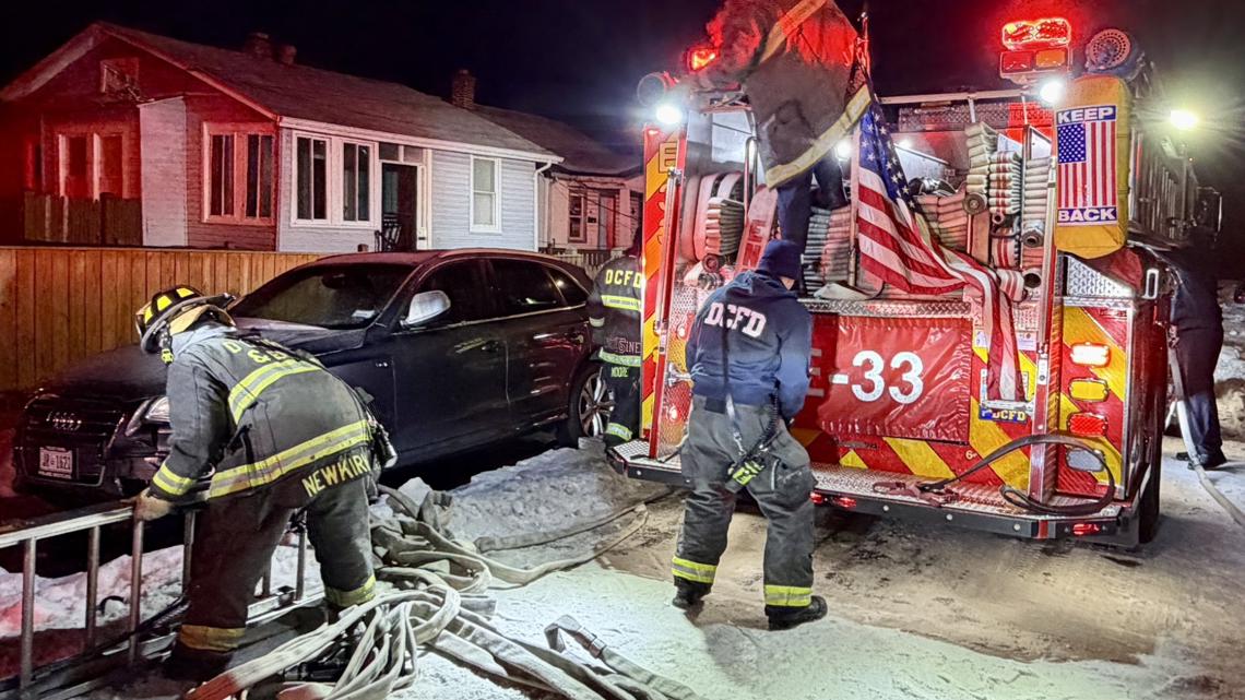 Man dies after being rescued from burning DC apartment | wusa9.com