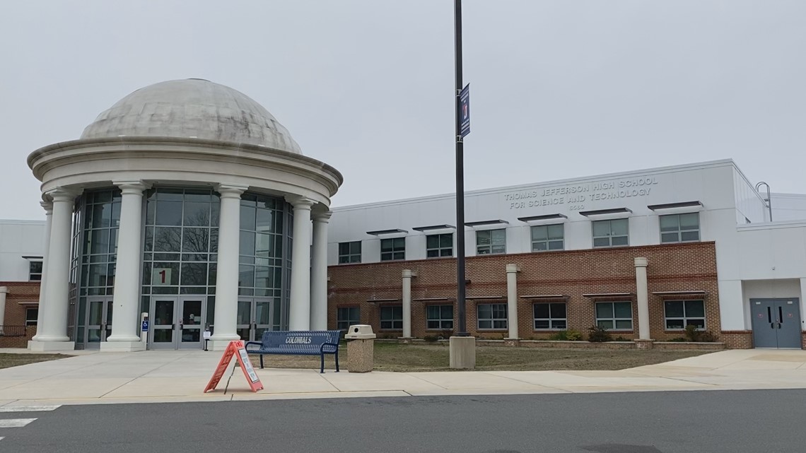 Man charged with exposing himself worked at Virginia high school ...