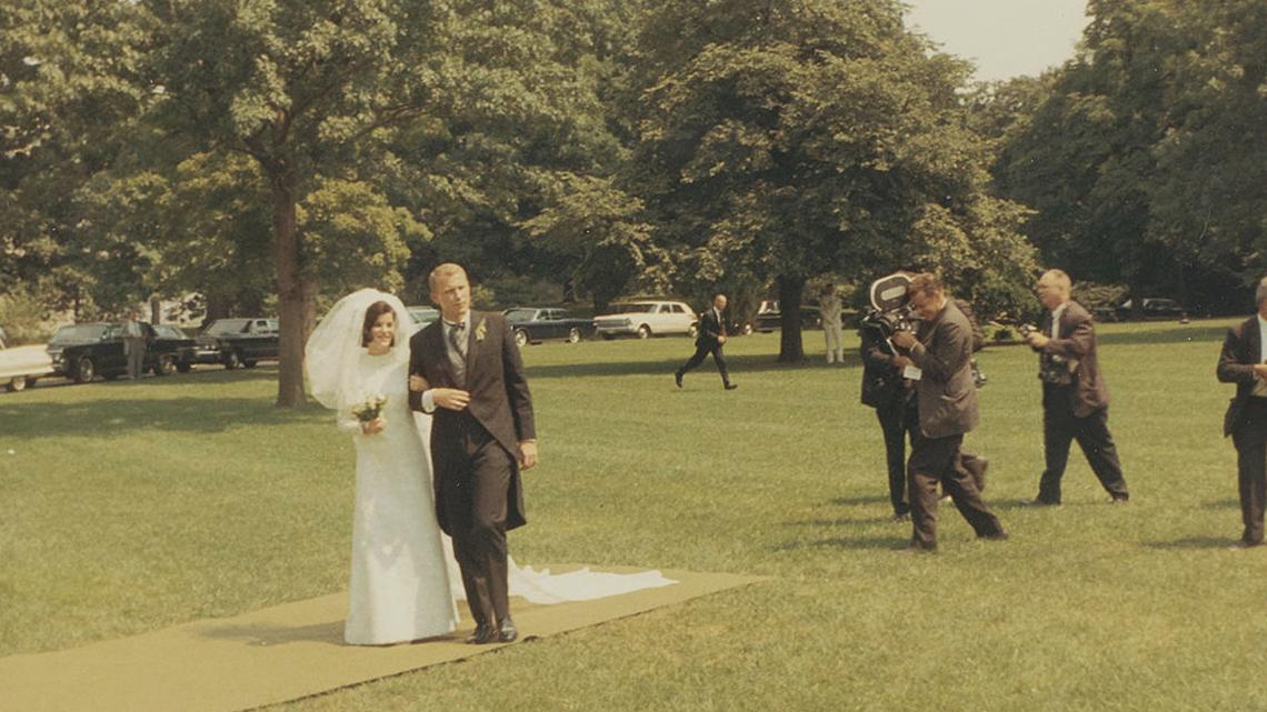 The rules on who can get married at the White House