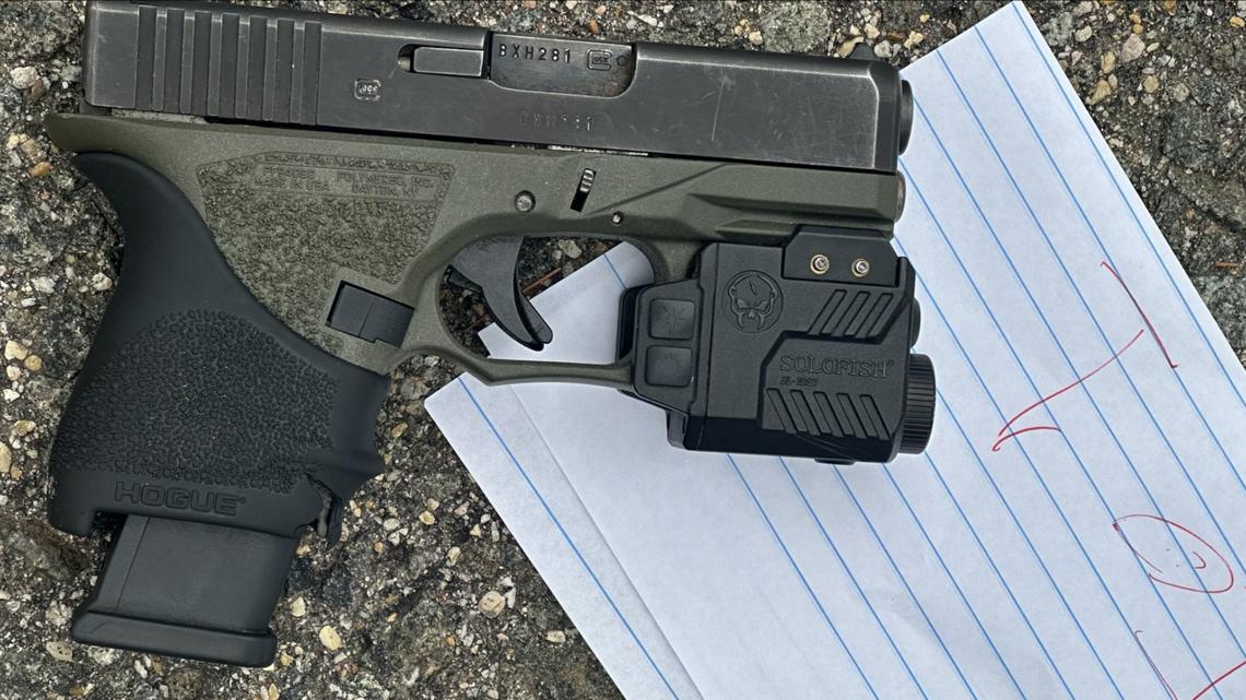 Men accused of robbery/carjacking arrested after officer shooting - Vimarsana News