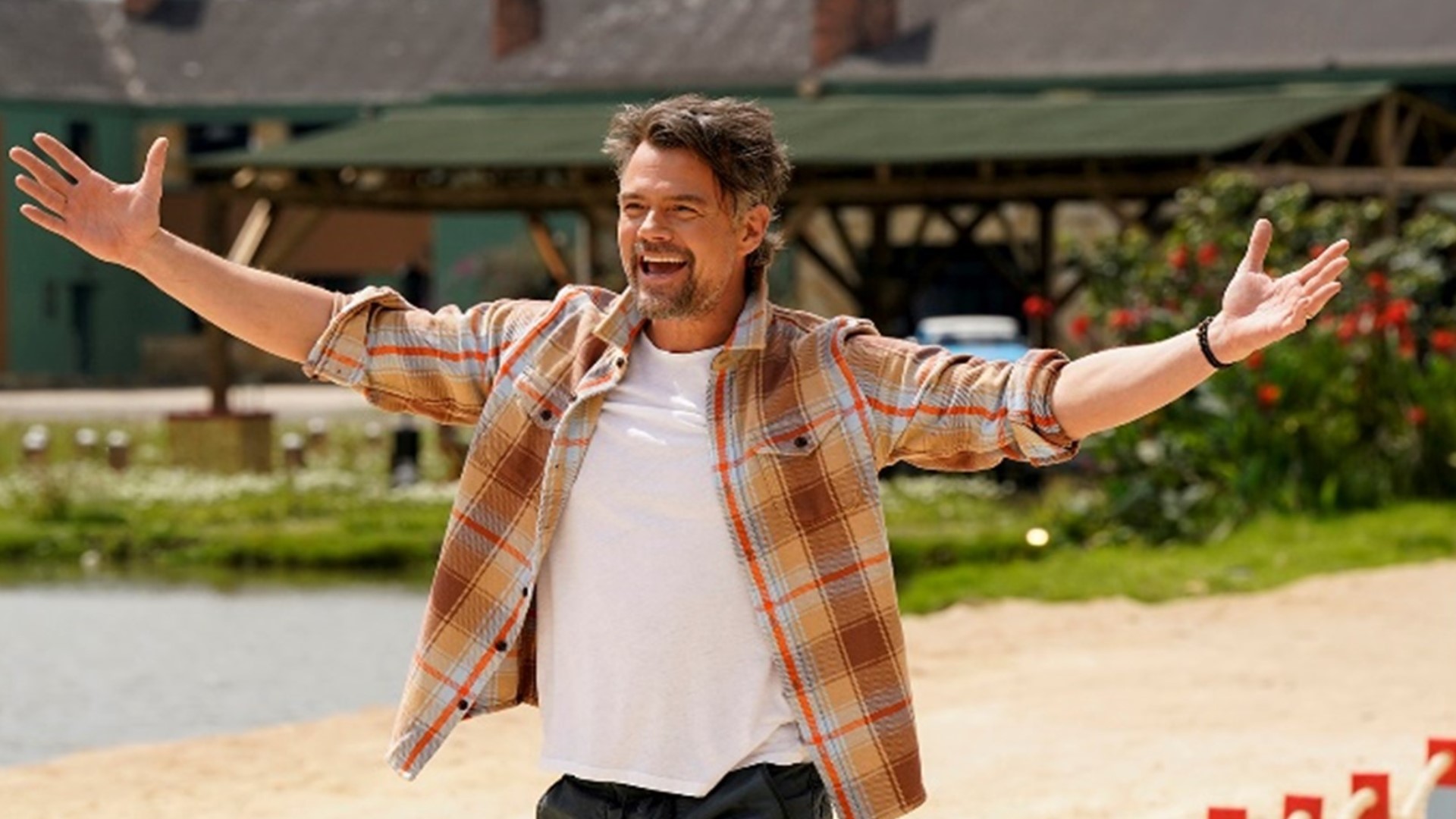 Kristen and Elaine talk to Josh Duhamel about the Buddy Games series which features 6 teams of friends who compete to take home a grand prize and bragging rights.