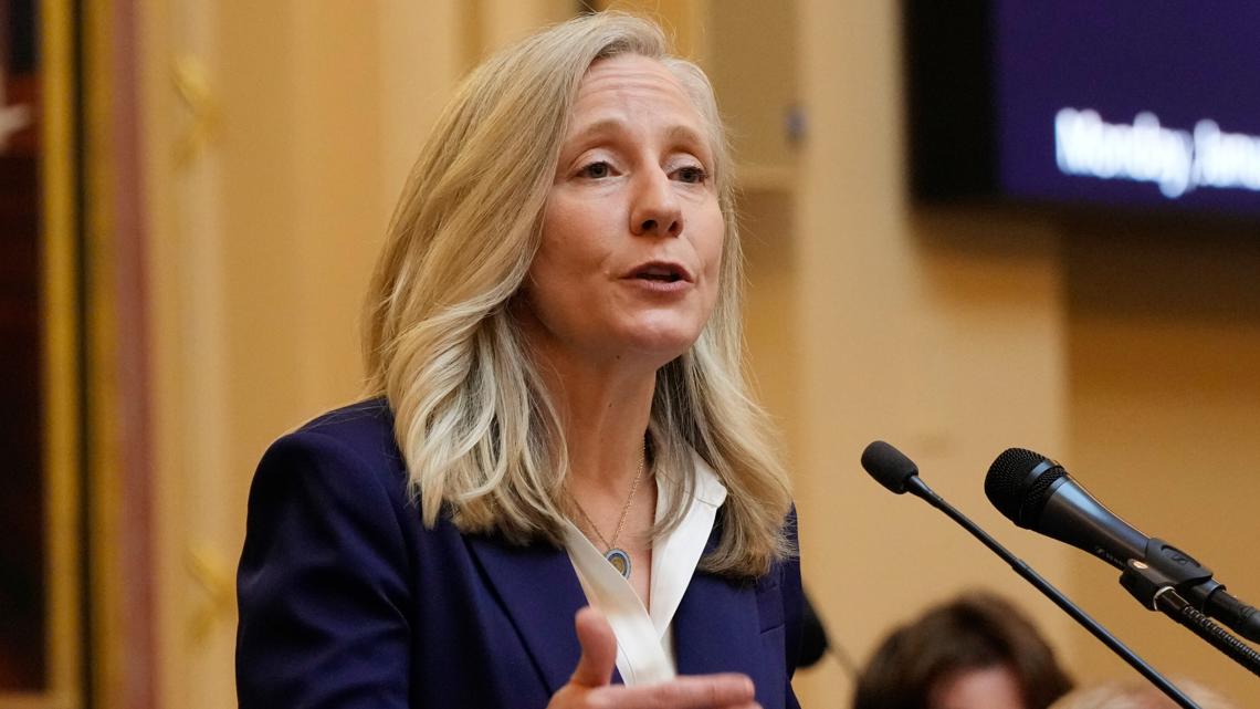 Virginia Gov. Spanberger executive order ends state law enforcement agreements with ICE