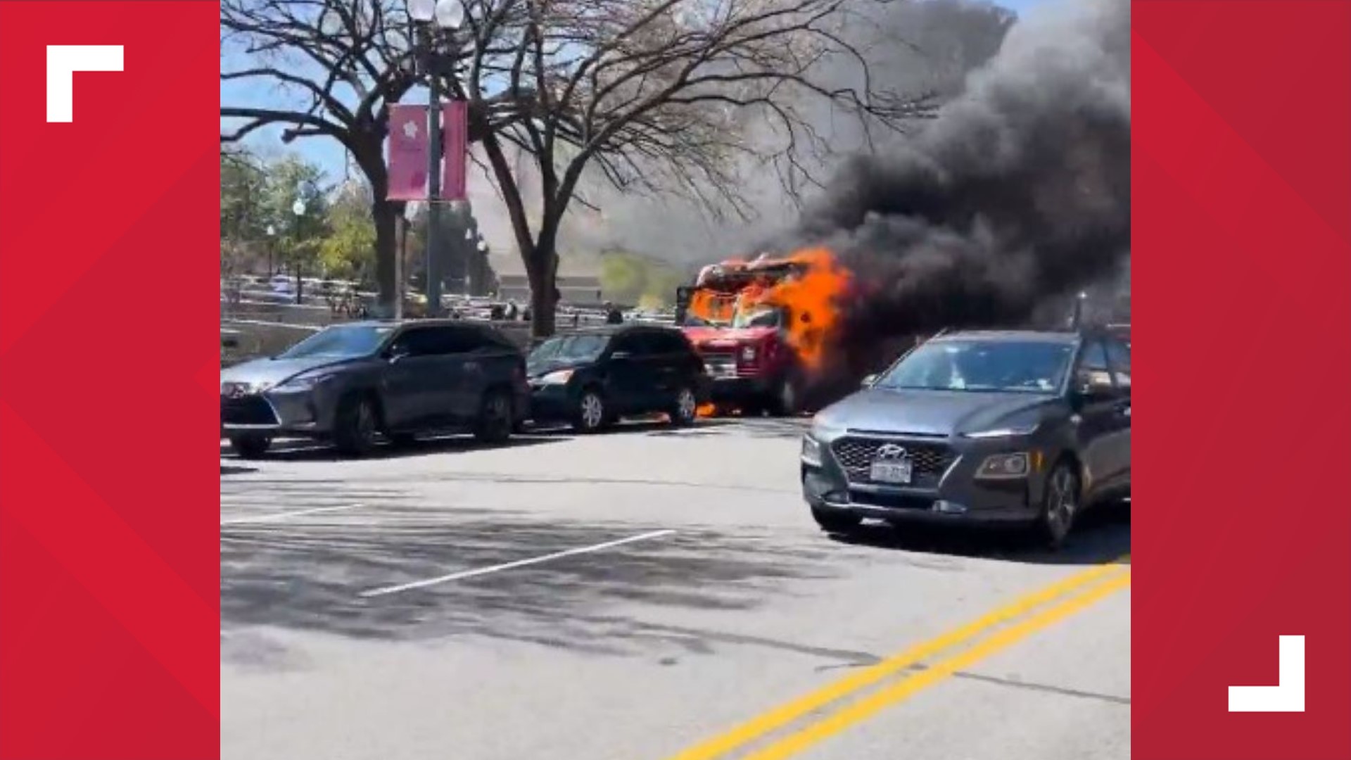 A food truck fire on Constitution Avenue sent one person to the hospital on Sunday. VC: Reddit user ShiftlessWhenIdle.
