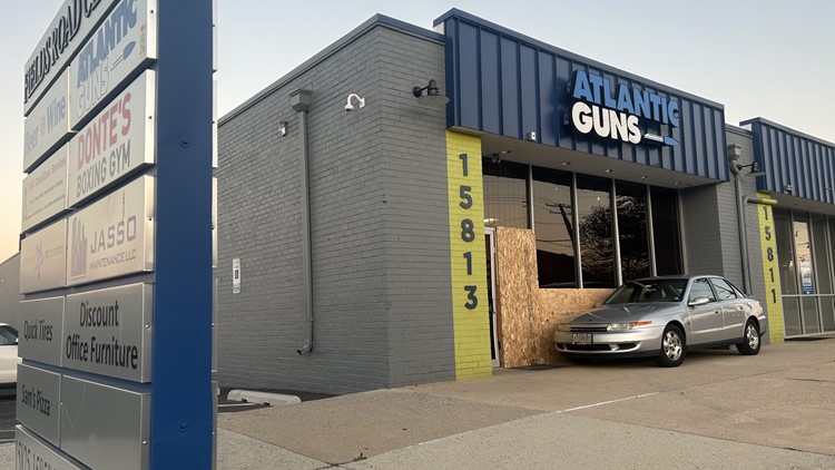 Thieves ram stolen car into Montgomery County gun shop, steal weapons