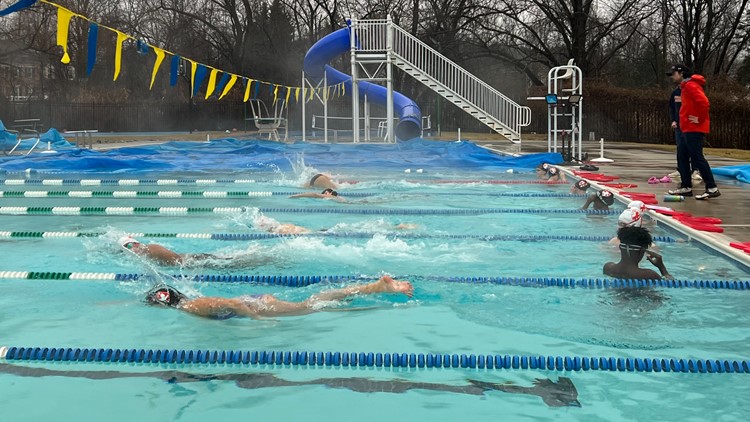 St. Andrew's swim team finds niche with outdoor practices in winter