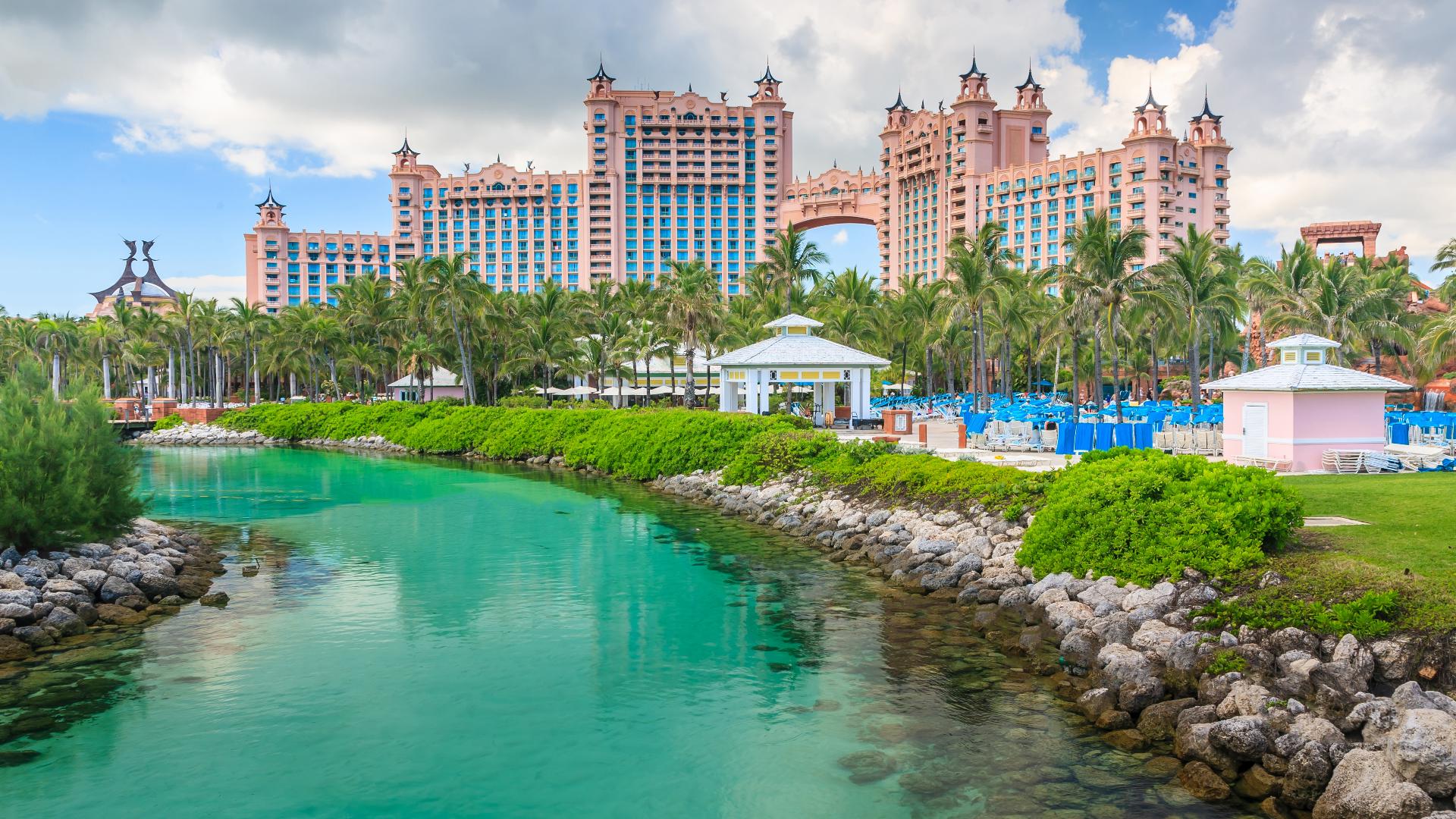 Sponsored by: The Travel Mom. Emily Kaufman, The Travel Mom, shares how you can save on your vacation to Atlantis Paradise Island Bahamas. 