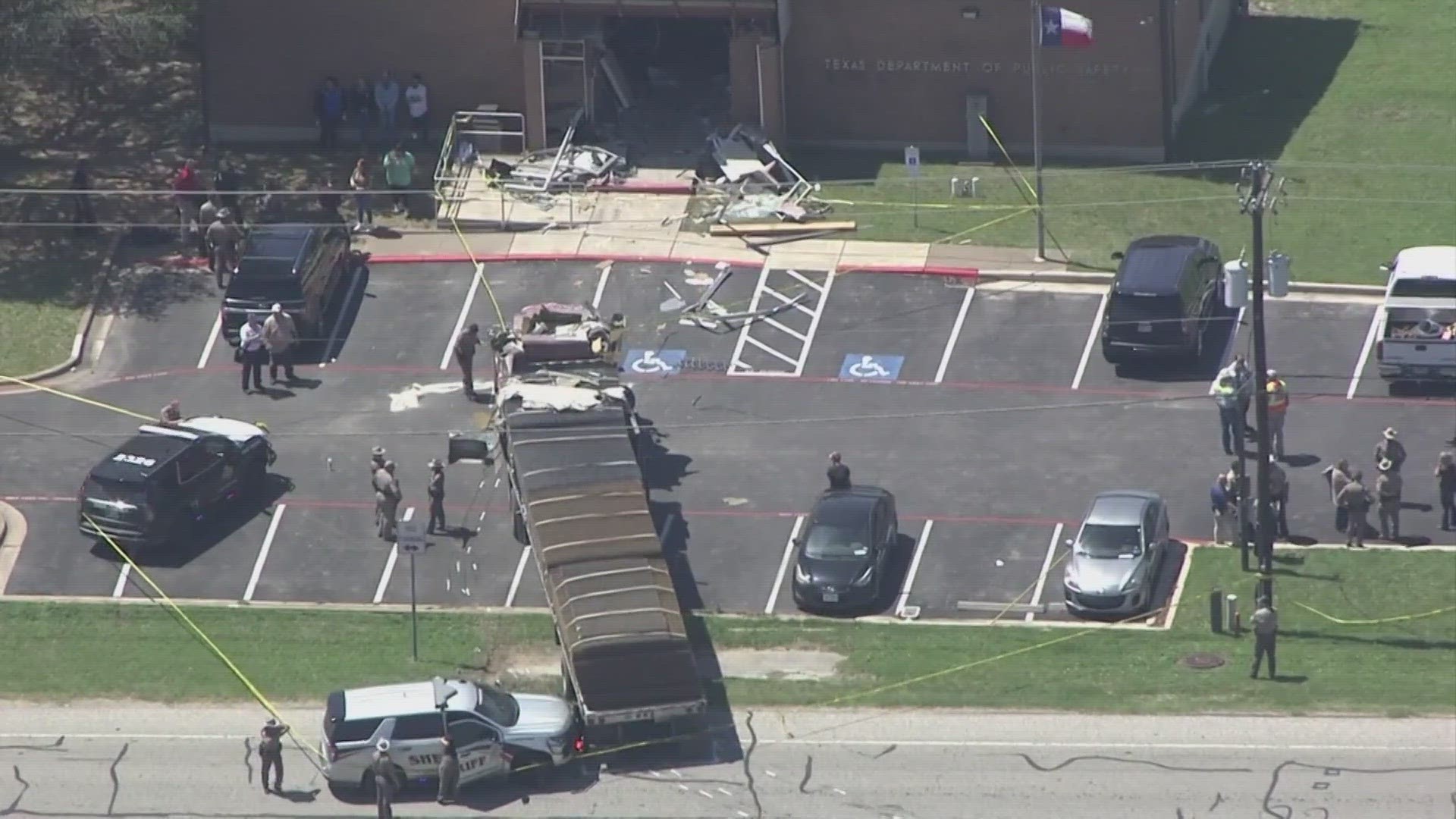 Officers say AT LEAST 16 people are hurt -- after an 18-wheeler crashed into a Texas department of public safety building.