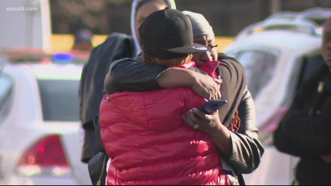 1 Man Dead, 1 Injured In Double Shooting In Southeast DC, Police Say ...