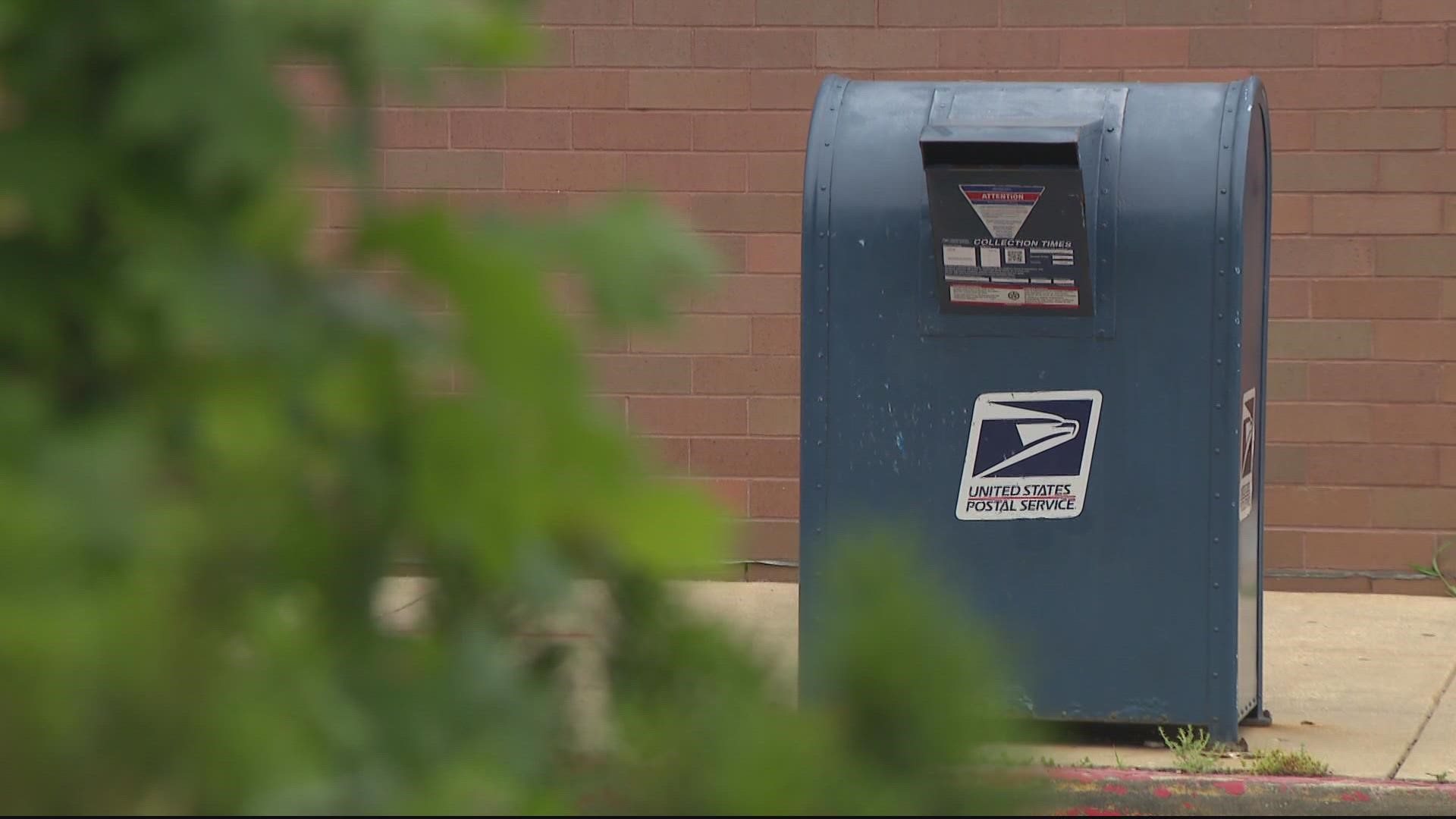 Mail Carrier Robbed At Gunpoint While On Duty In Southeast Dc 3705