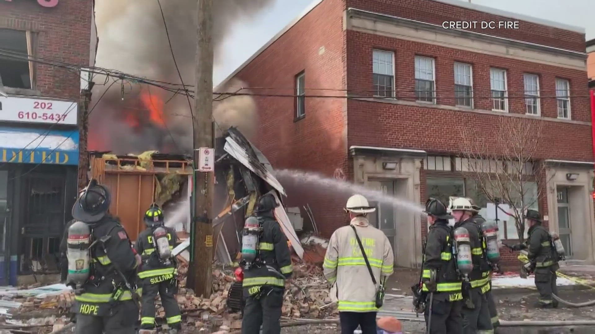 Convenience store explodes in DC, 1 person injured