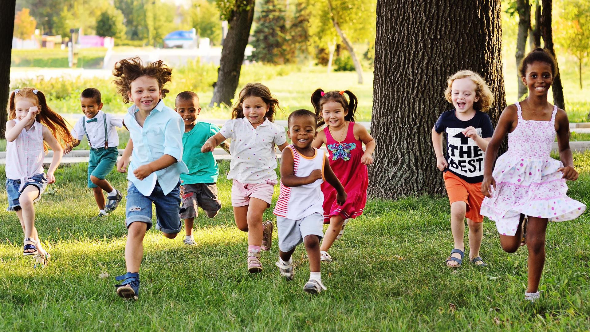 Parenting coach and author, Danielle Lindner shares her parenting tips for preschool aged kids from her book "Parent's Pocket Guide to Surviving the Preschool Years"