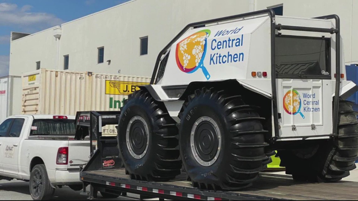 World Central Kitchen arrives in Florida with amphibious vehicle