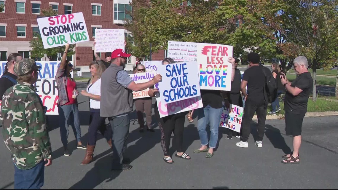 Protests outside Loudon County School Board meeting, over CRT and