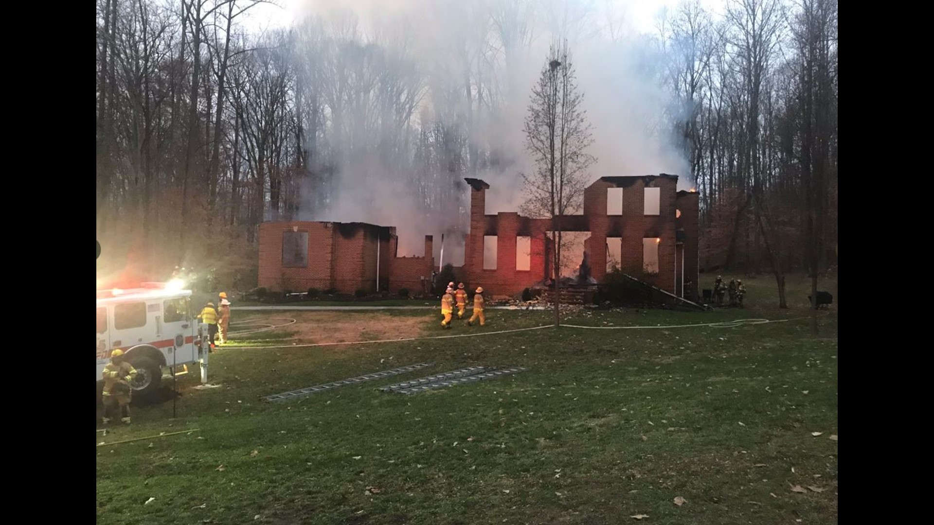 Firefighters battle blazing house fire in Upper Marlboro, MD | wusa9.com