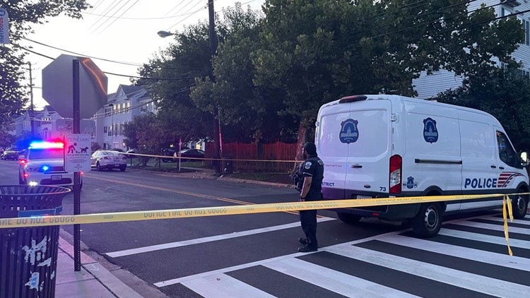 Police: Armed man shot by officer during chase in SE DC