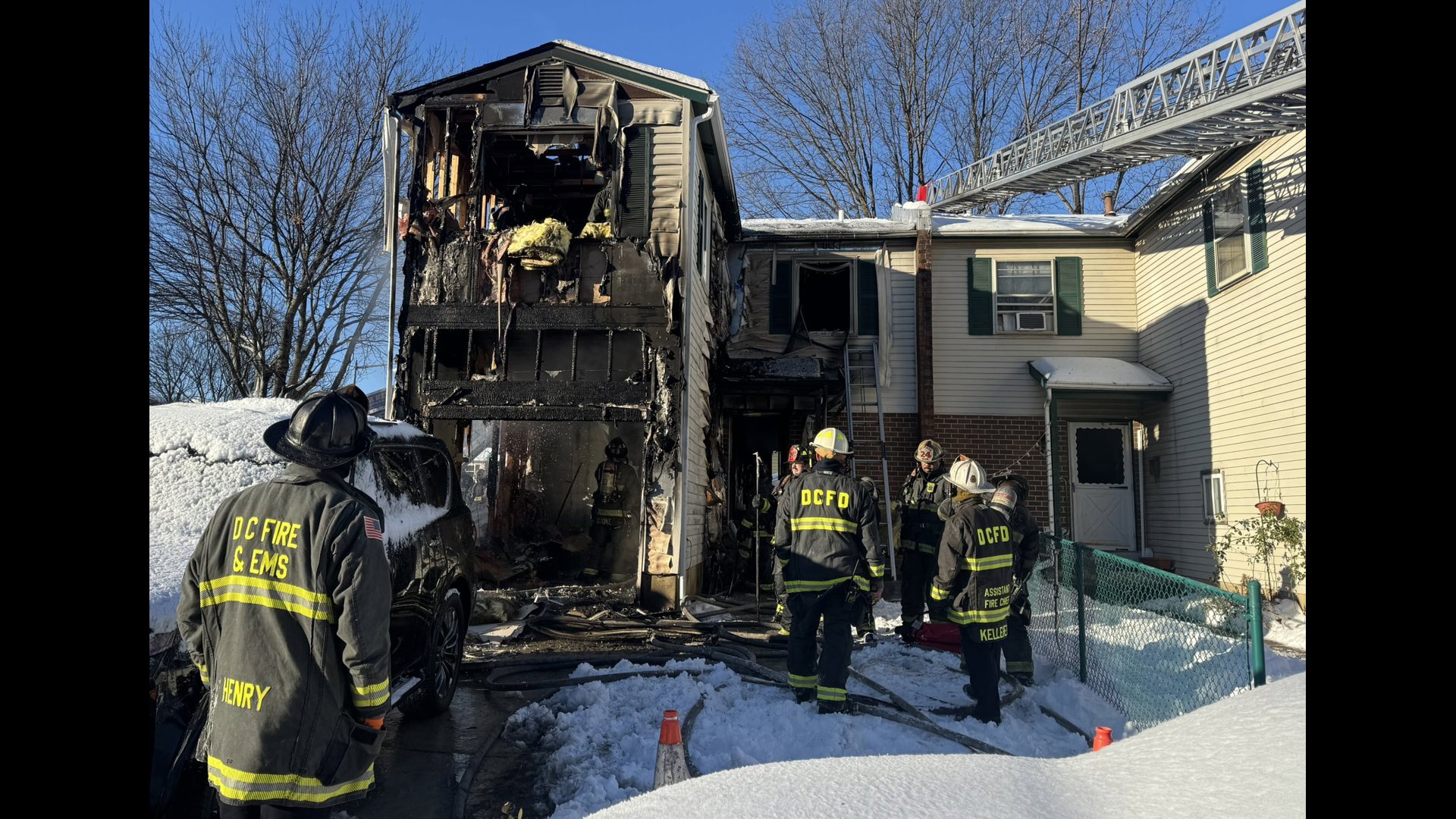 Fire leaves two people without homes, cats dead | wusa9.com