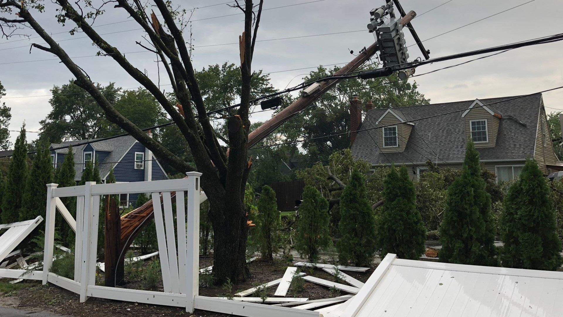 Severe storms causing flooding, down trees, power outages in DMV ...