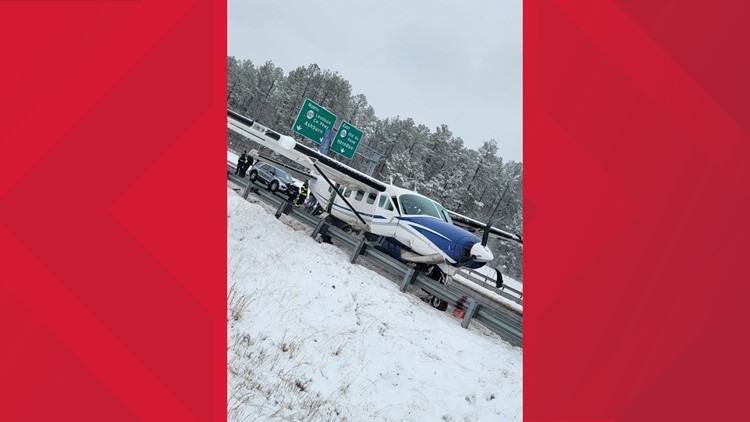 Plane Makes Emergency Landing On Loudoun County Parkway | Wusa9.com