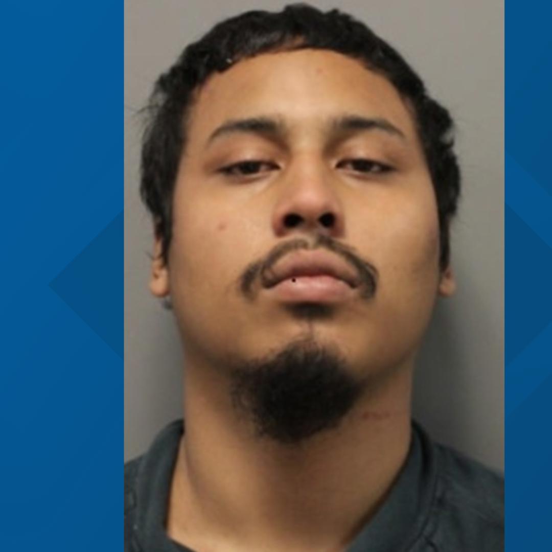 Montgomery County police looking for suspect in triple stabbing | wusa9.com