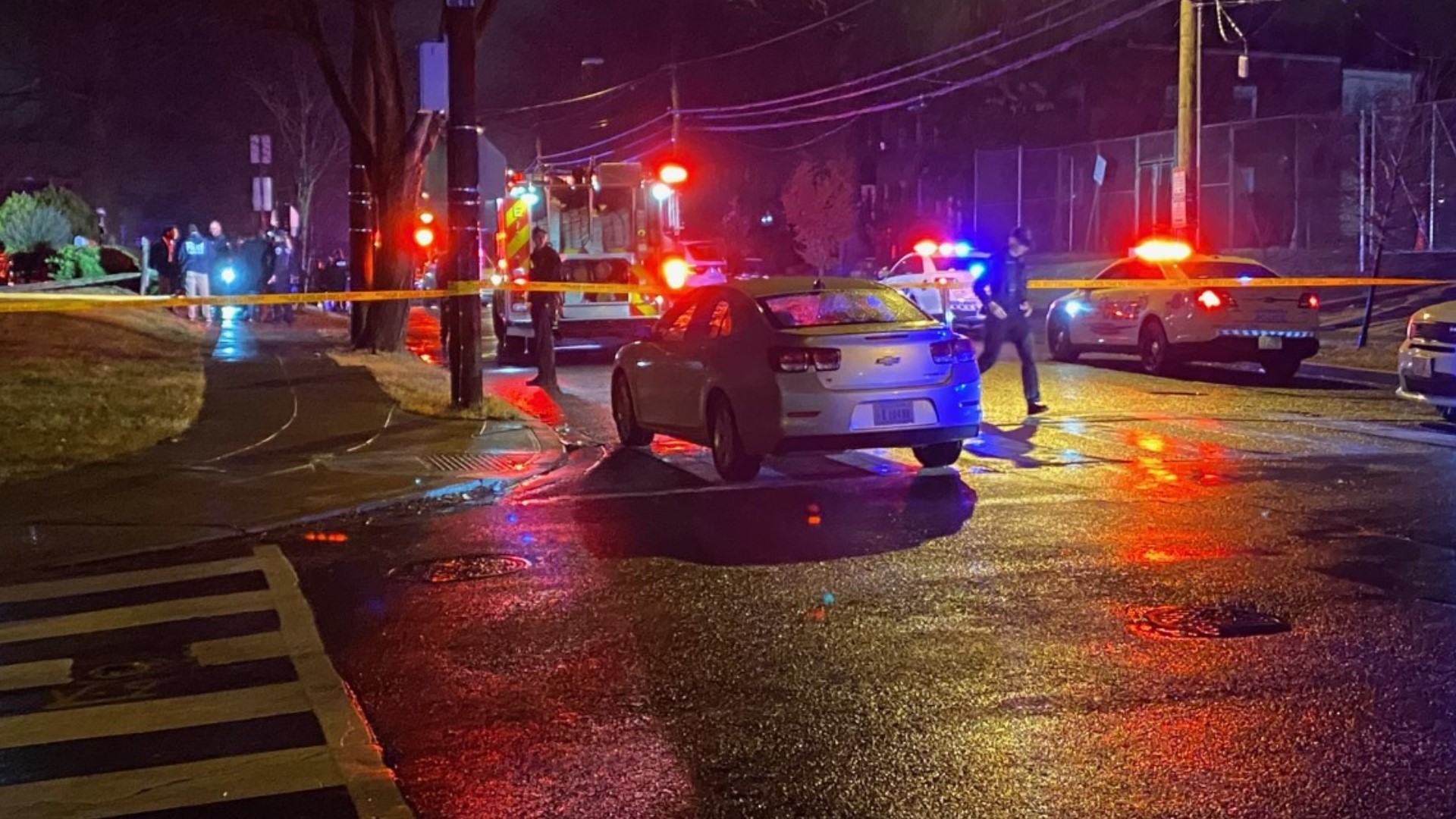 Police Man Shot In Southeast DC Wusa9 police-man-shot-in-southeast-dc-wusa9