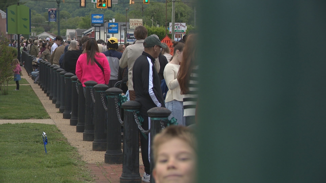 In Front Royal, a royal visit brings out a town’s true crown