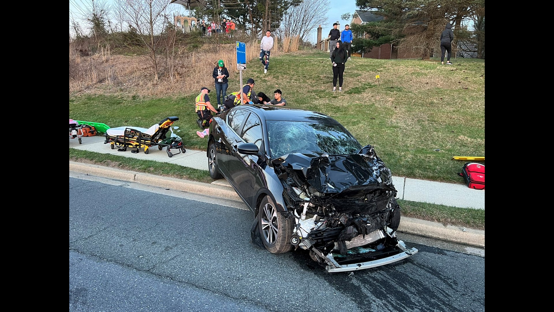 Montgomery County crash sends 4 to the hospital | wusa9.com