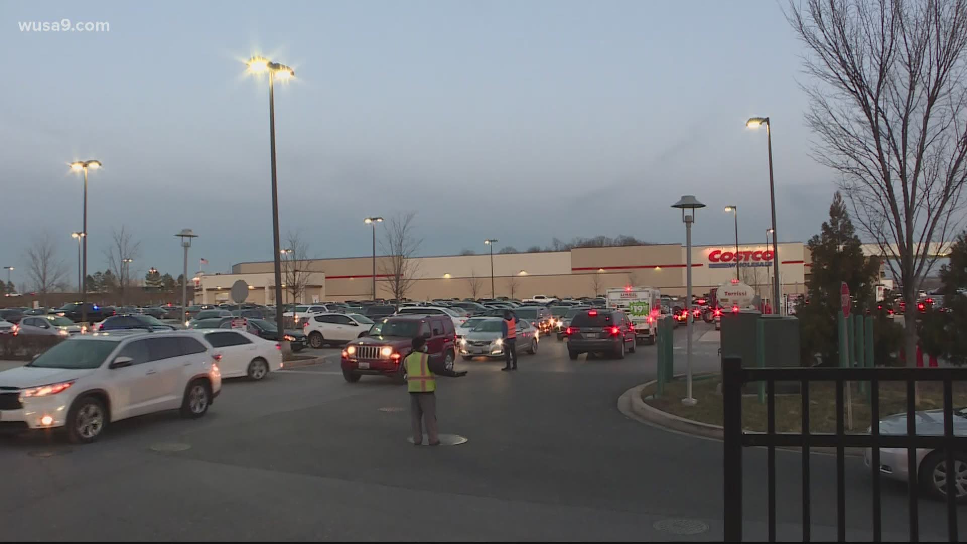 Grocery stores battle snow storm traffic while also keeping social distancing a priority during the pandemic.