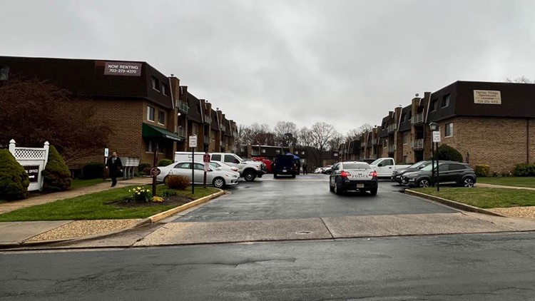 Man dies at hospital after being shot at apartment in Fairfax County