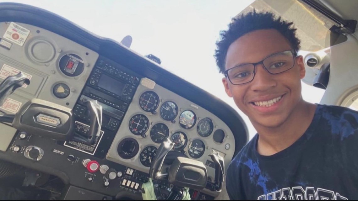 This 17yearold is one of the youngest pilots in the country