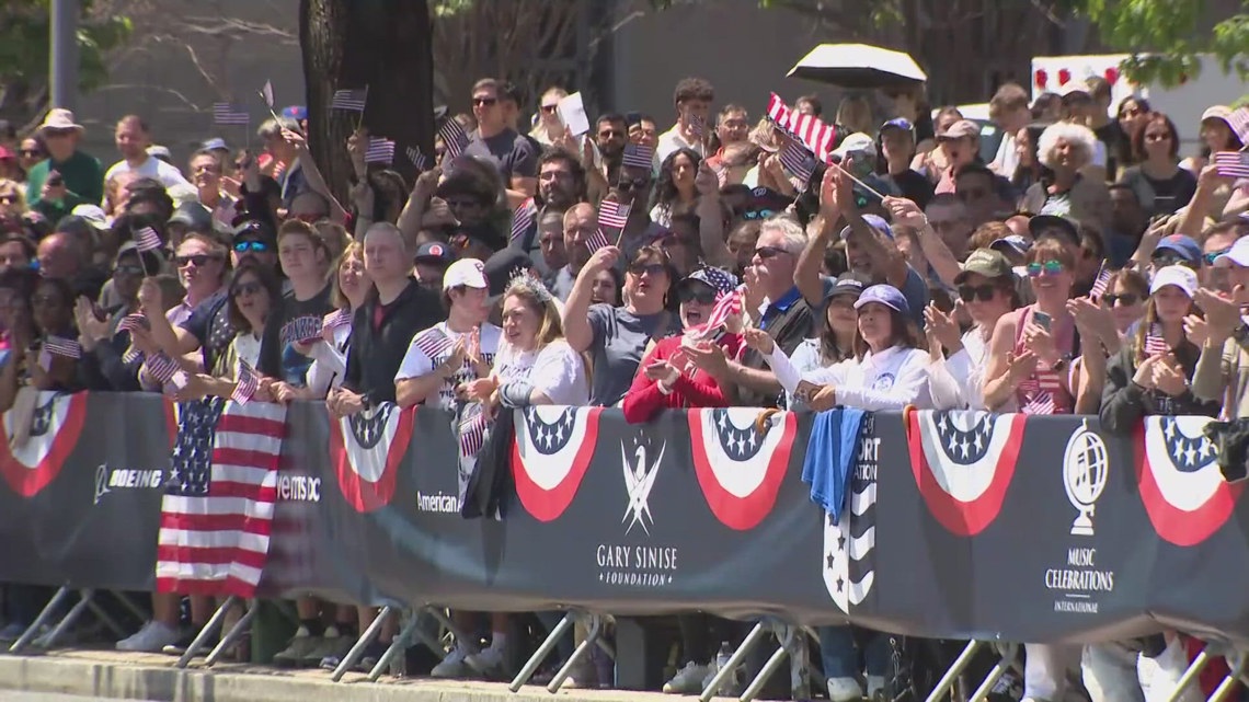National Memorial Day Parade honors fallen service members in DC
