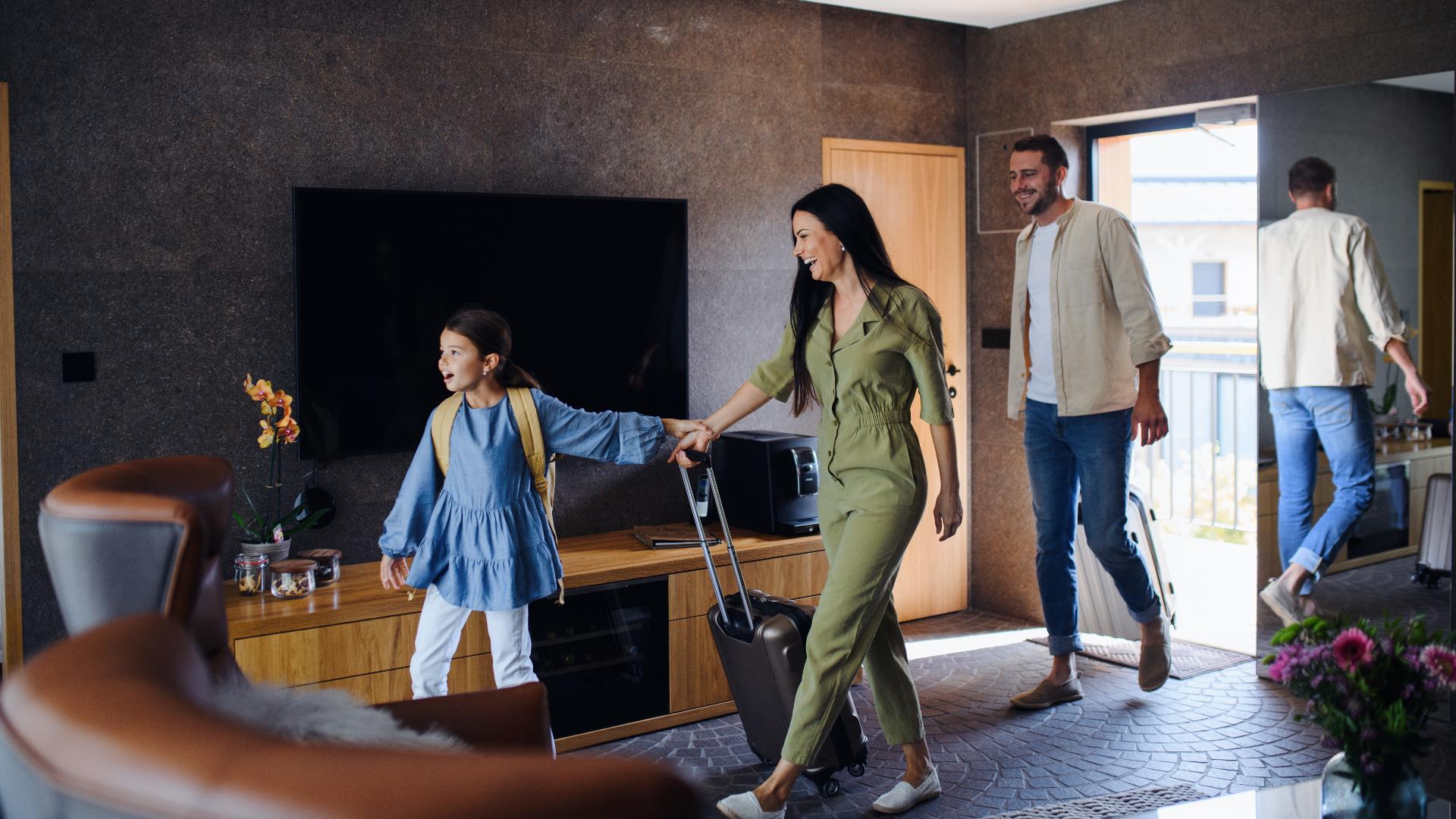 Travel contributor, Julie Loffredi, shows us how you can book the perfect place for your next family vacation with booking.com. 