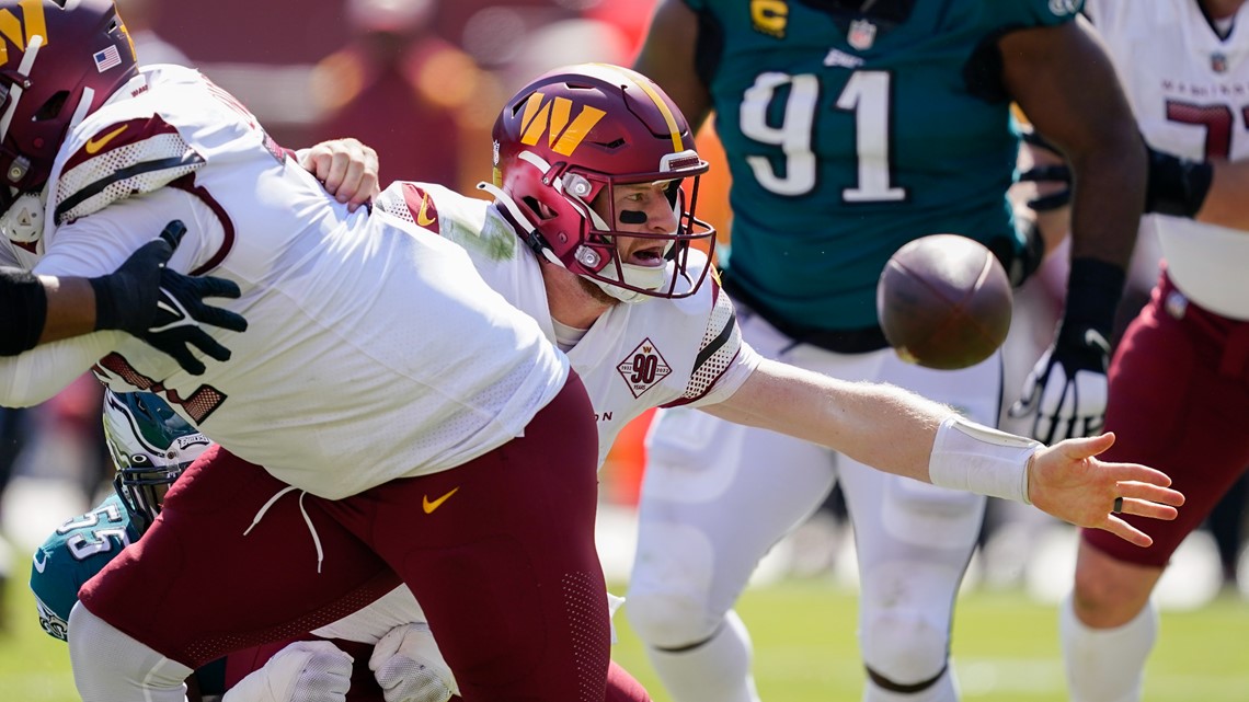 Carson Wentz showed up to his first Washington Commanders press