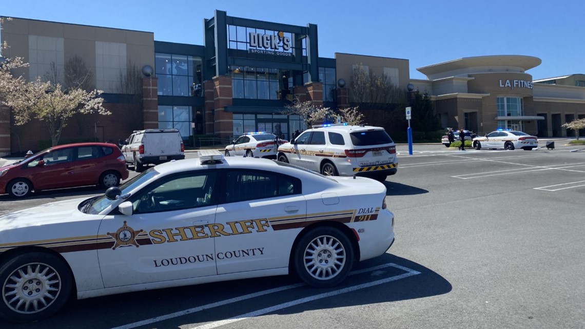 Shooting at Dulles Town Center in Sterling, VA