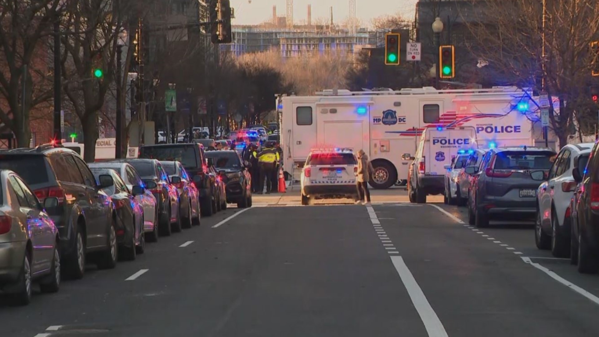 Police investigating Navy Yard shooting | wusa9.com