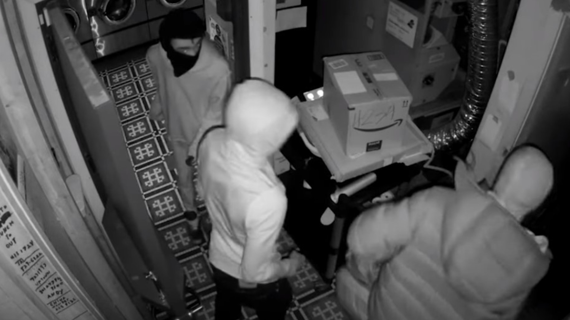 Suspects Wanted In Northwest Dc Burglary 