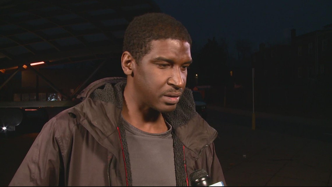 Witness who offered aid to three people shot inside Metro station speaks with WUSA9