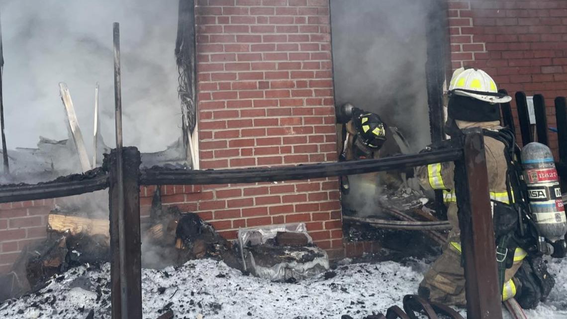 4 taken to hospital after Fairfax County house fire | wusa9.com