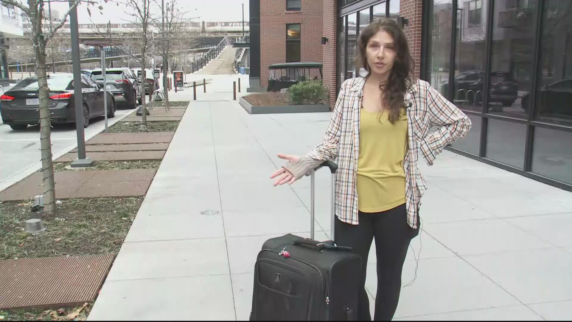Woman tracks down her own missing luggage with Apple AirTag | wusa9.com
