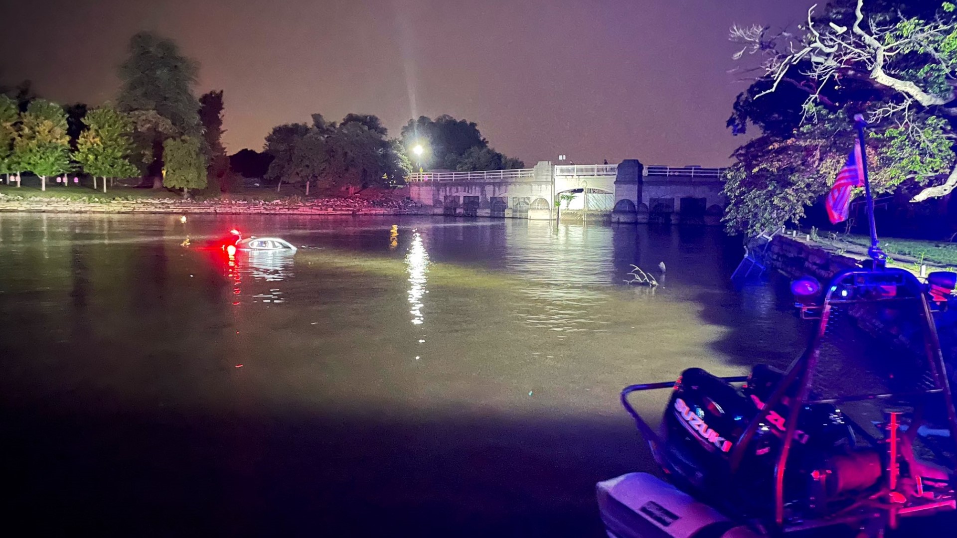 Driver rescued after Potomac River crash | wusa9.com