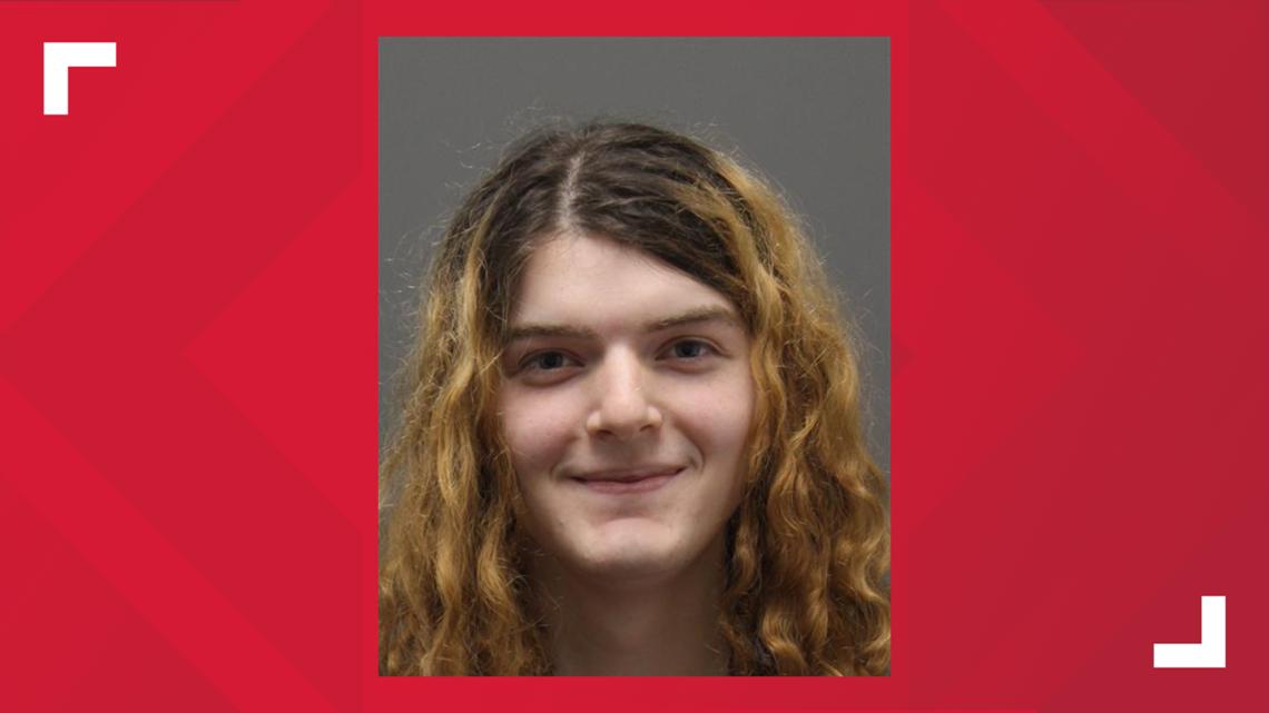 Loudoun County substitute teacher charged with threatening violence at high school