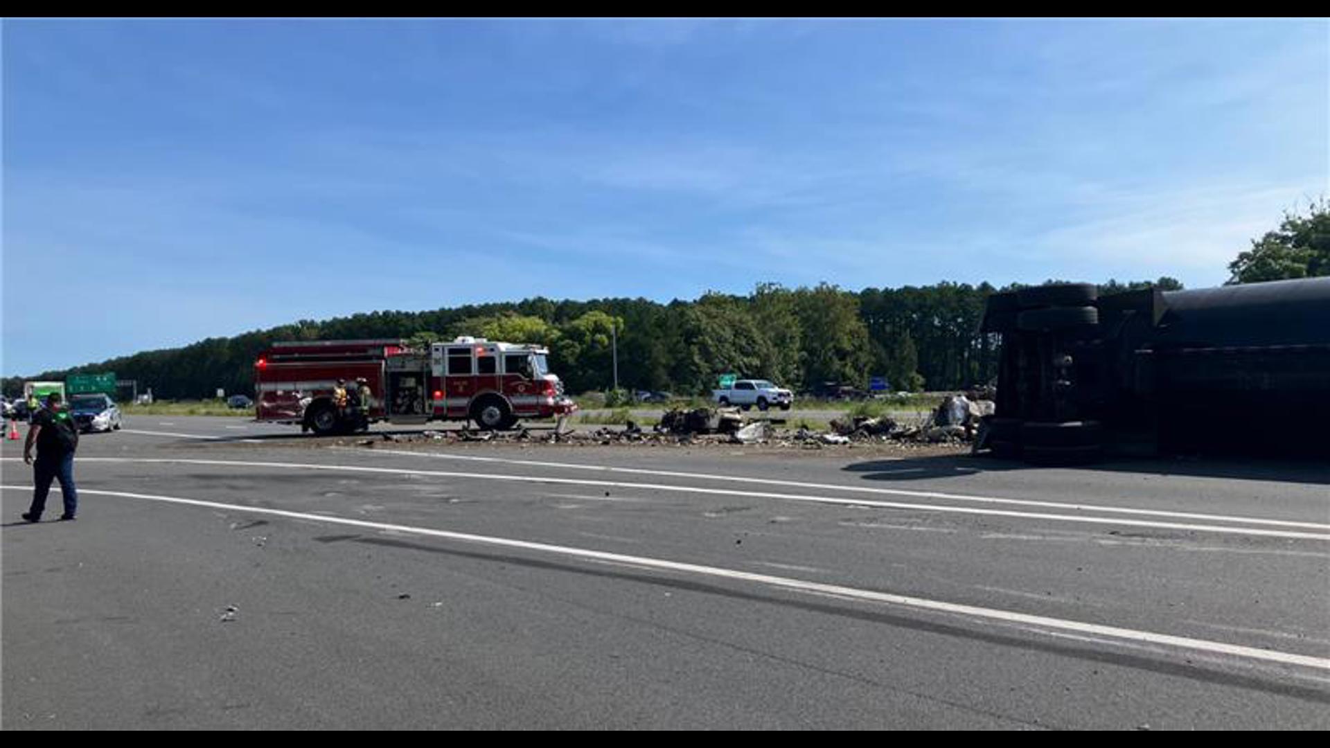 Crash shuts down lanes of I-95 in Fredericksburg, Virginia | wusa9.com