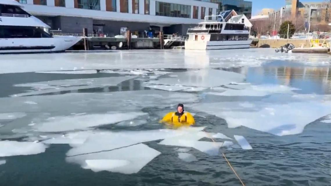 Stay off the icy Potomac River, DC Harbormaster warns
