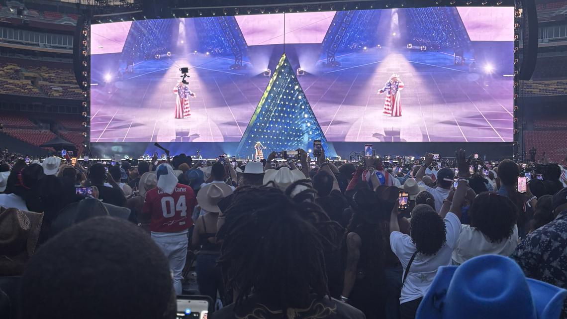 Fans prepare for possible rain at Beyonce's DC concert | wusa9.com